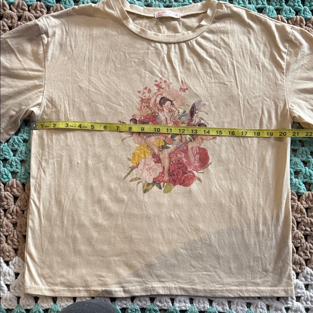 Beige Pink Angel Cherub Floral Short Sleeve Graphic T-Shirt Top Womans sz Large - Picture 5 of 5